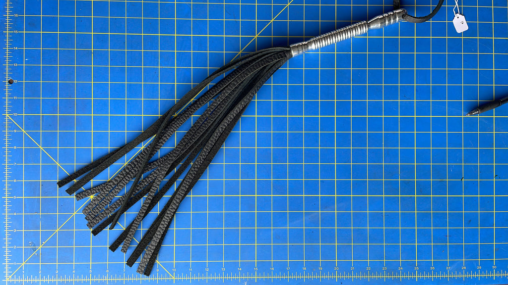 Medium Aluminum Handled Flogger