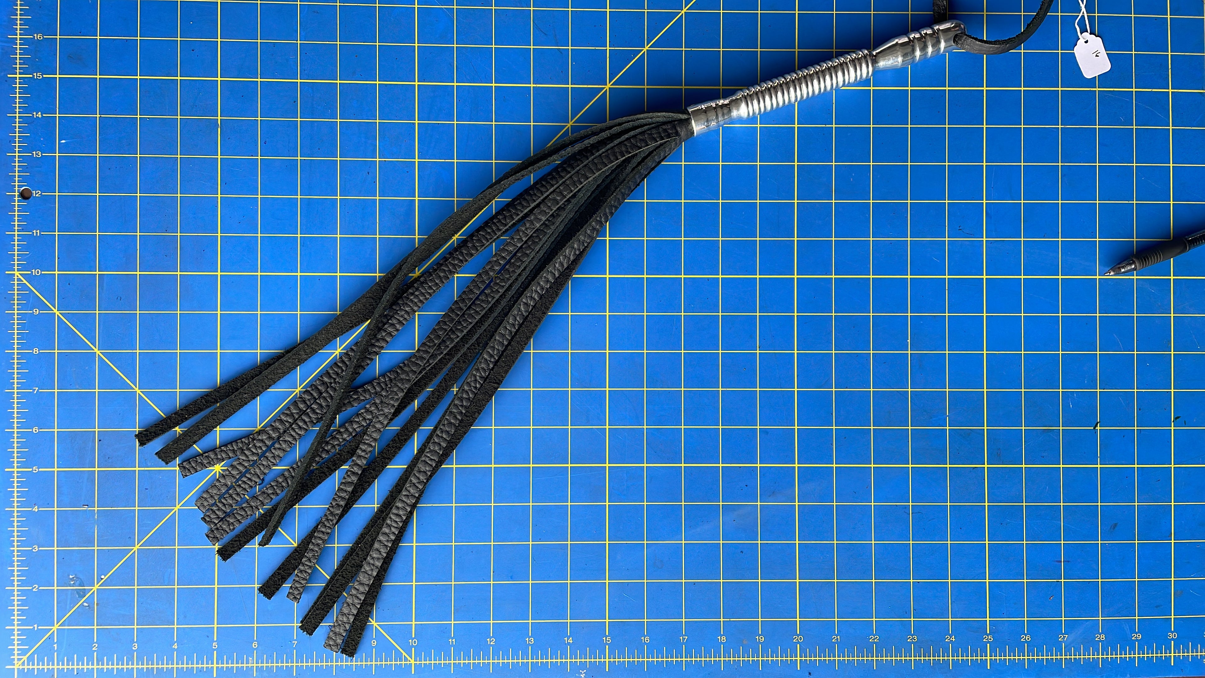 Medium Aluminum Handled Flogger