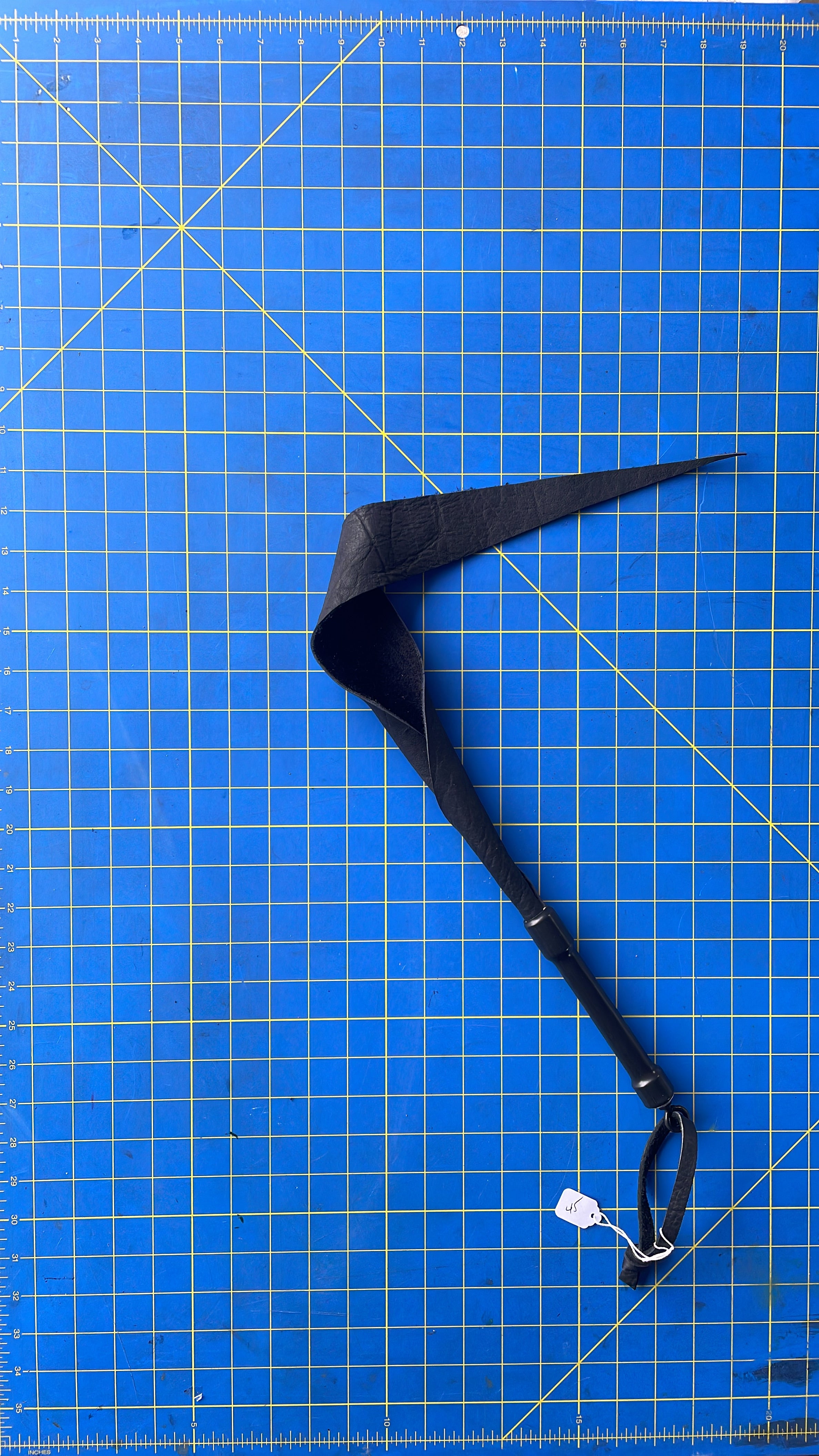 Rubber handled flogger