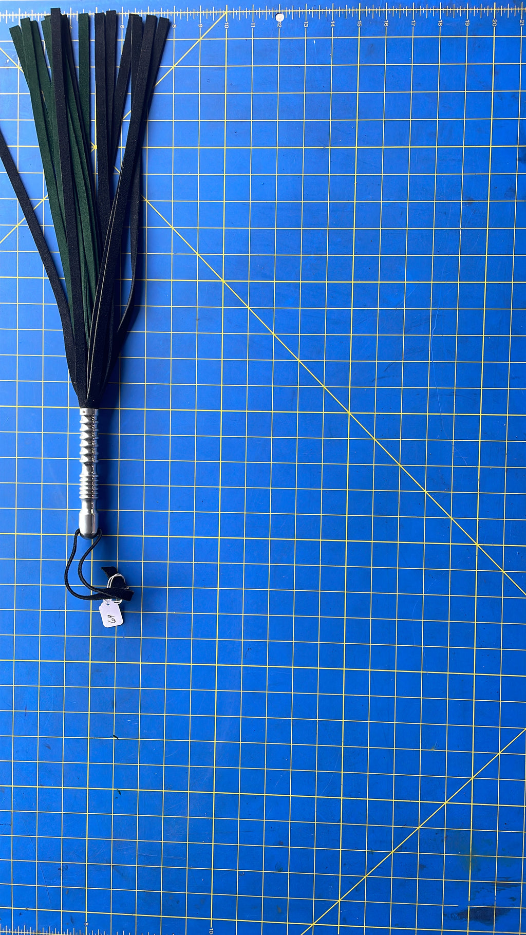 Aluminum handled flogger