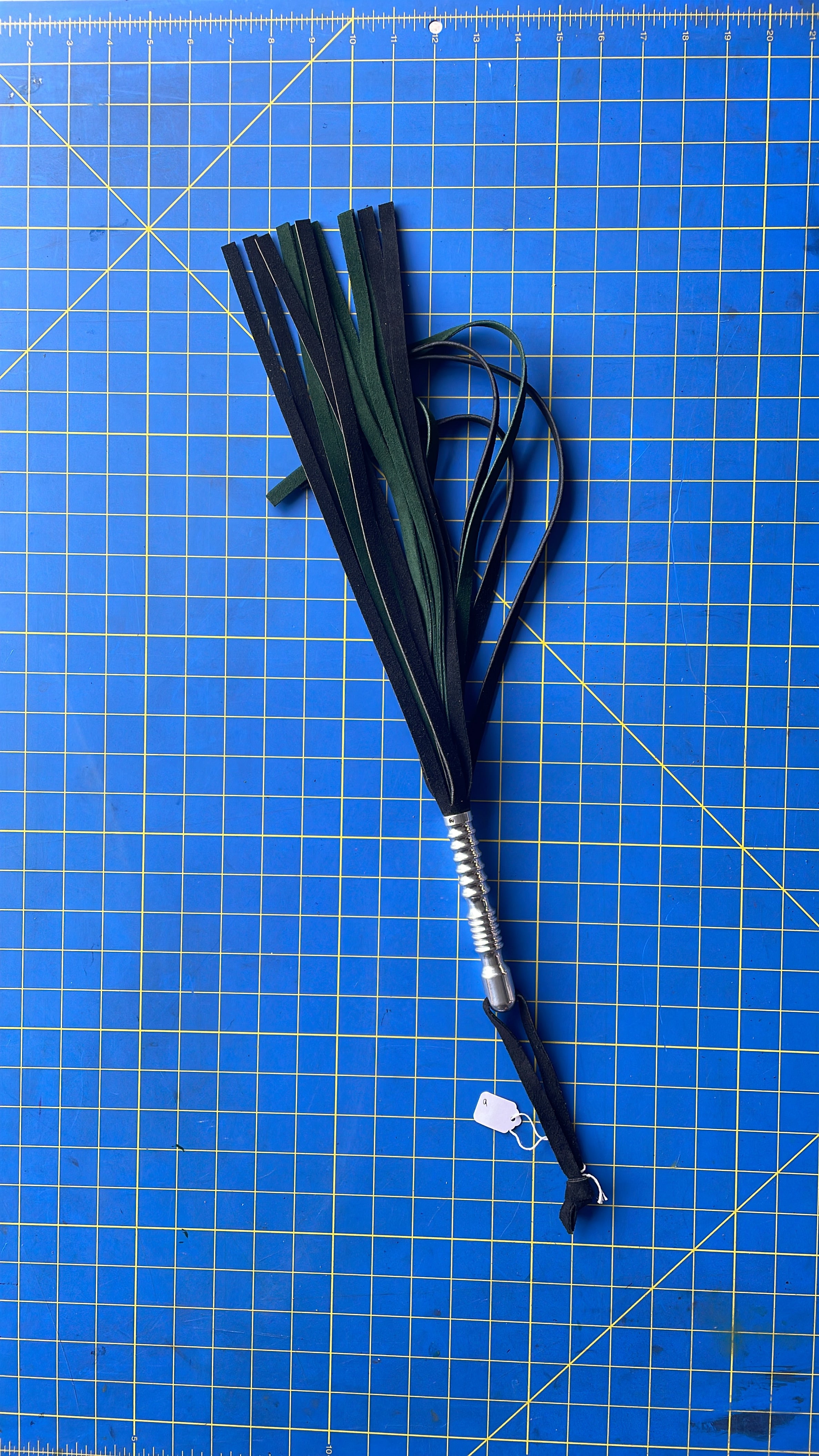 Aluminum handled flogger