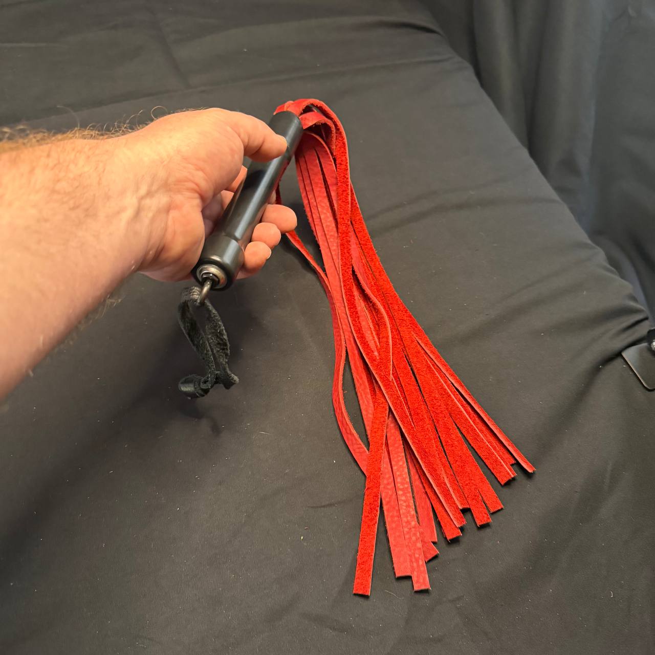 Medium PVC Handle Flogger Red, 15" Falls, 8" Handle