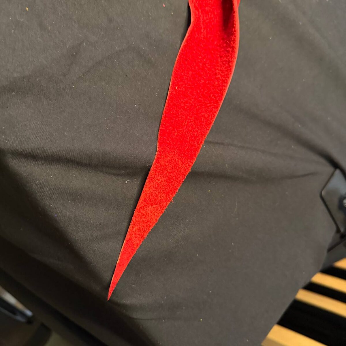 Red rubber handled dragon tail - 16 inch falls 7 inch handle